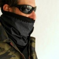 cuello en tela vaquera y forro polar