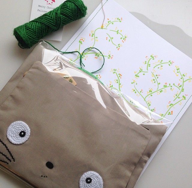 deltantal totoro bordado a mano