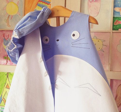 vestido totoro azul bordado
