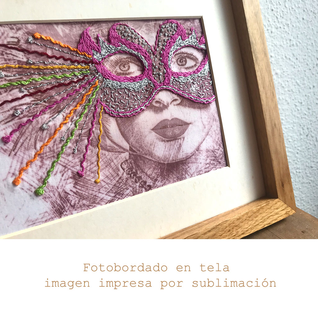 detalle del fotobordado de la chica con mascara