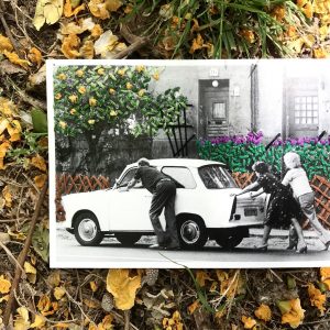 postales bordadas con historia