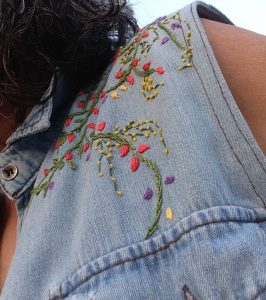 blusa vaquera intervenida