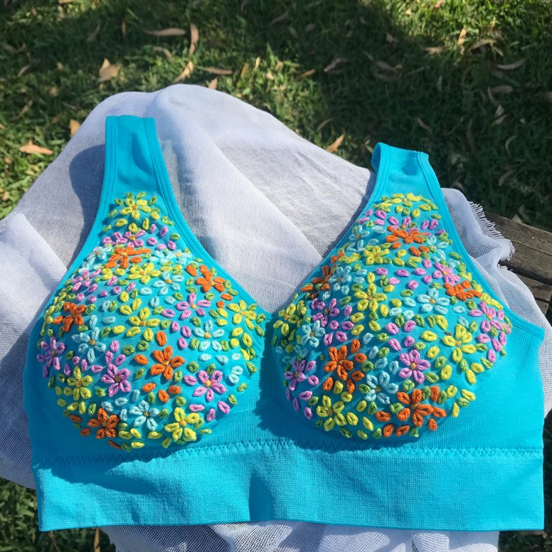 corpiño de verano bordado a mano