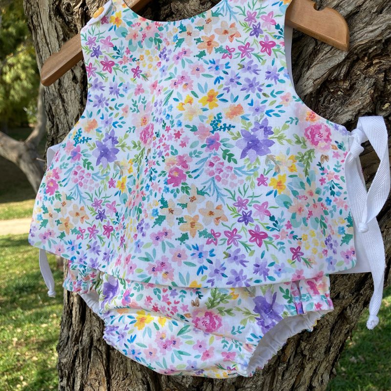 conjunto de bebe blusa y braguita