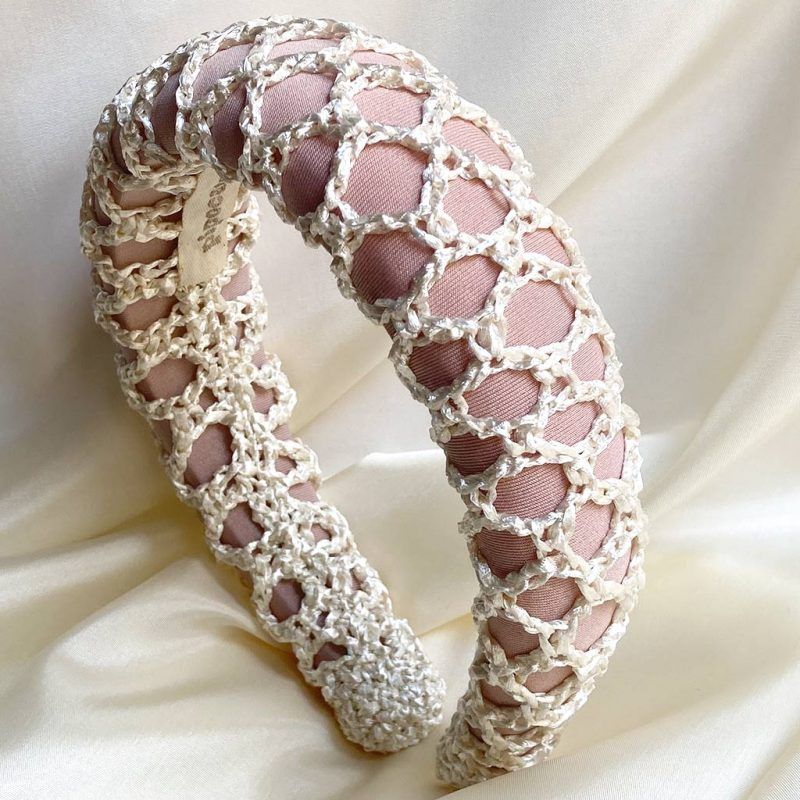 diadema para boda o vento en colores nude y marfil
