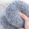 orejeras esponjosas en alpaca boucle gris claro