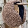 orejeras en alpaca color mocha mousse